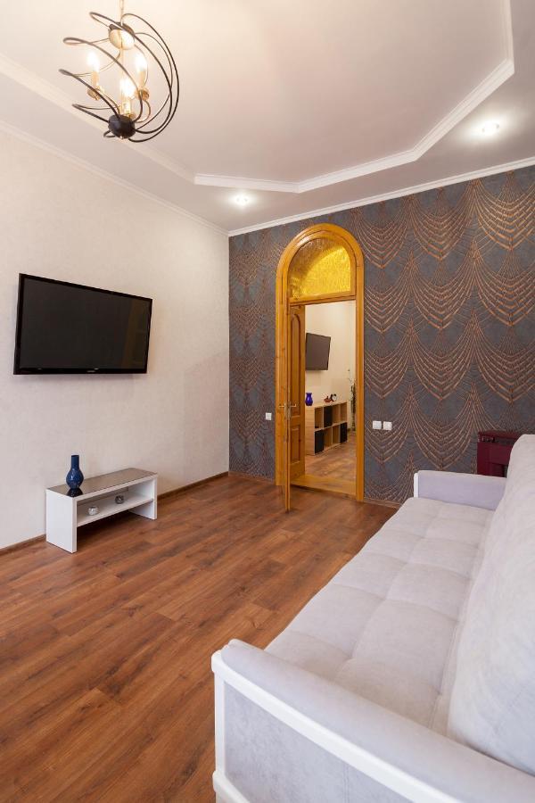 Leogrand Apartments Panteleimona Kulisha 27 Leopoli Esterno foto